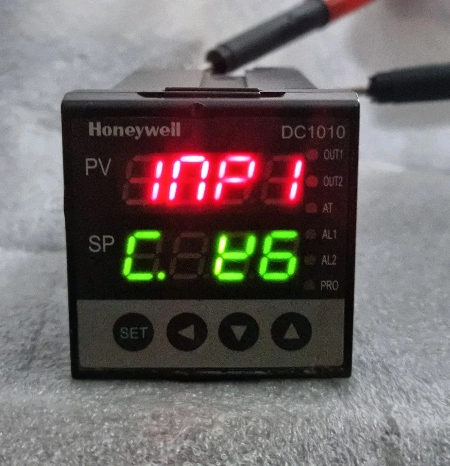 Used Working Honeywell DC1010 Temperature Controller DC1010CT-201000-E PID